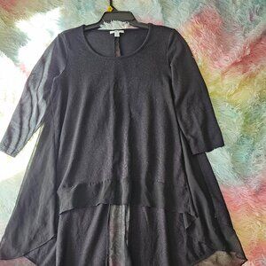 Black shirt an black ripped pants (set of 2)